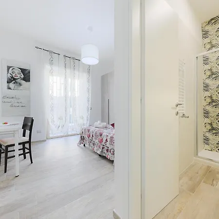 Amora Apartment