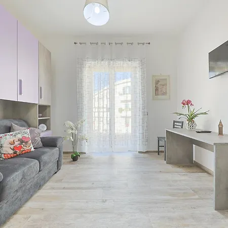Amora Rome